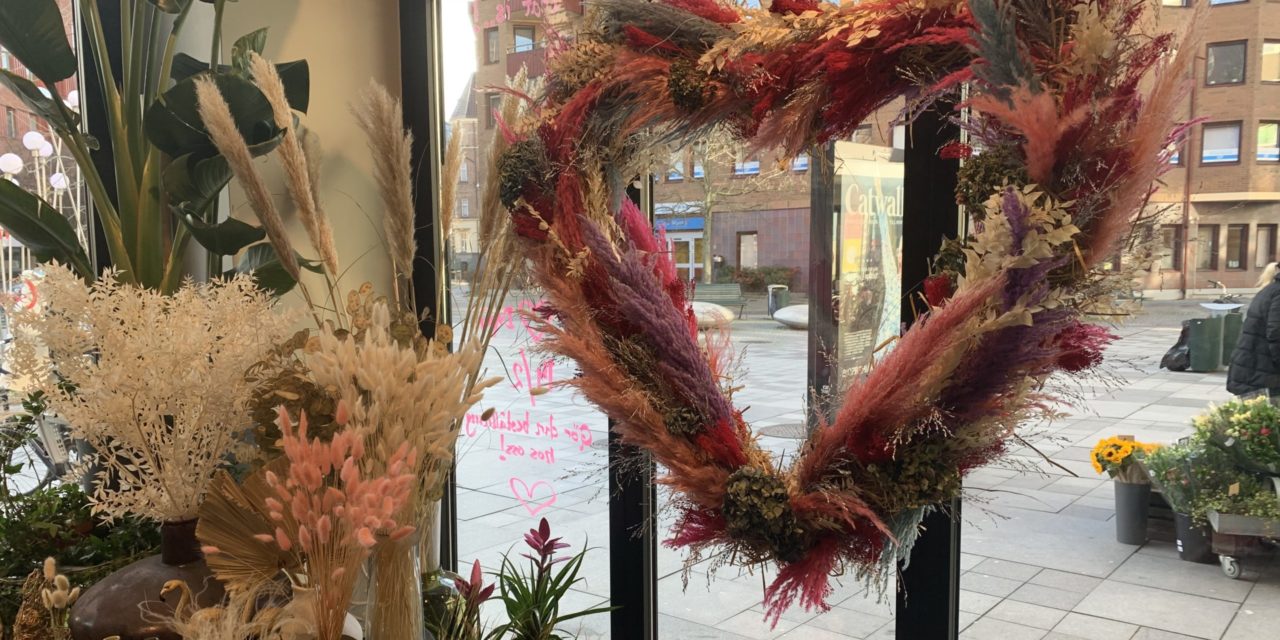 Jag skickar alla ett gigantiskt hjärta på Alla Hjärtans Dag!