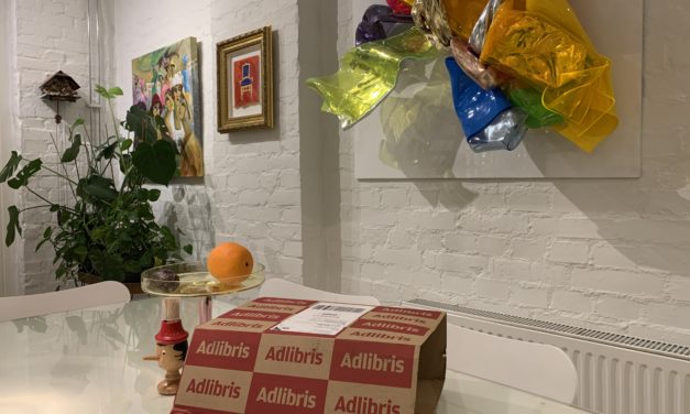 Lycka är en stor hög med böcker!