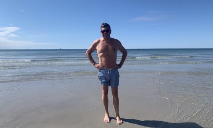 Rensning, inflyttningsfika, pianostämmare, födelsedagslunch, champagne- och ostprovning och som avslutning Unorthodox