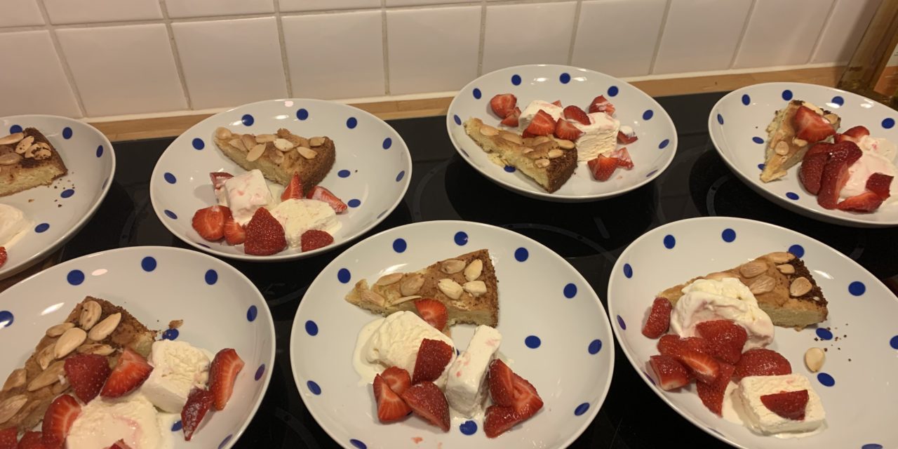 När solen lyser med sin frånvaro bakar jag solskenskaka!