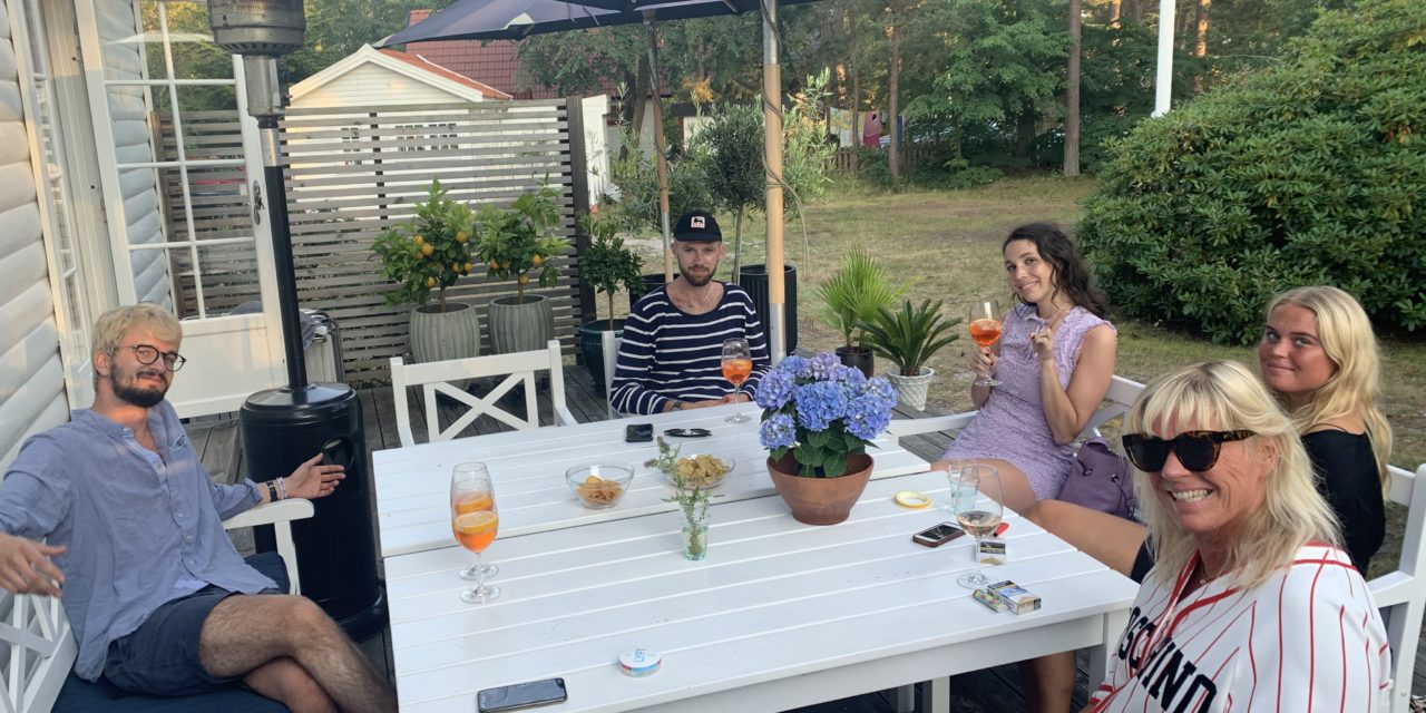 Nästan som att vara utomlands. Och ännu fler kräftor!