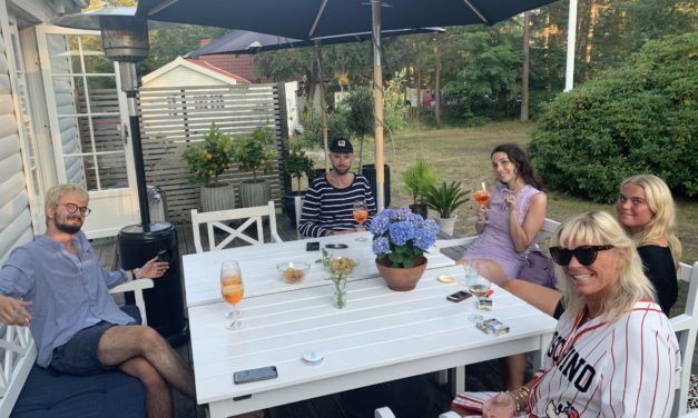 Nästan som att vara utomlands. Och ännu fler kräftor!