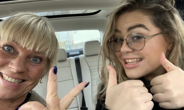 Vi vinkar av Nanna som ska iväg på nya spännande äventyr!