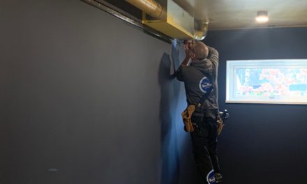 Elfa-systemet på plats! Åh, vad jag ser fram emot att fylla garderoben!