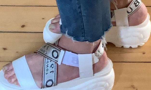 Kan man ha sådana här sandaler när man är 50+?