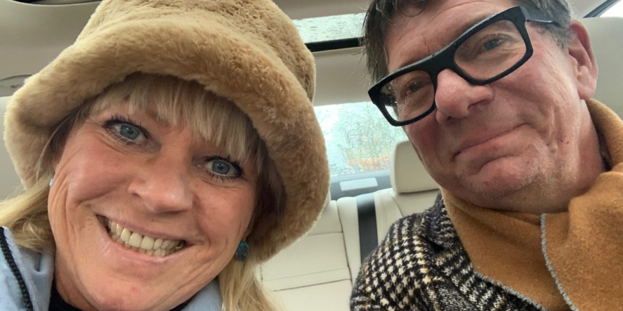 Köpenhamnsresa, sommarhusbygge och överraskningsfest där champagnen flödade!