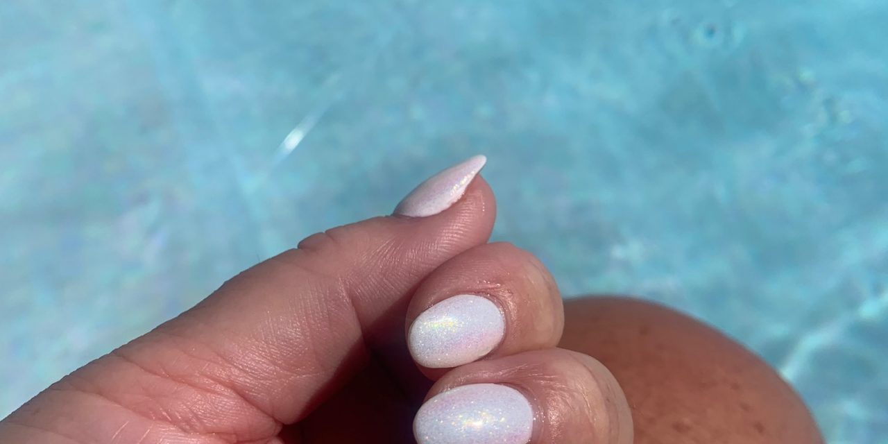 Jag älskar trender. Här kommer en nageltrend jag snappat upp!