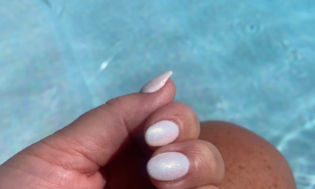 Jag älskar trender. Här kommer en nageltrend jag snappat upp!