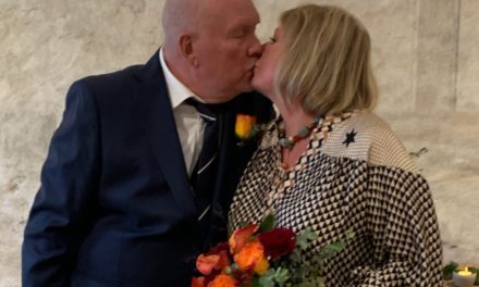 Kärlekscirkeln slöts i Kalmar.