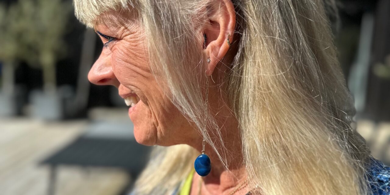 Nej, nu bara måste jag pusha för min dotters fantastiska smycken!