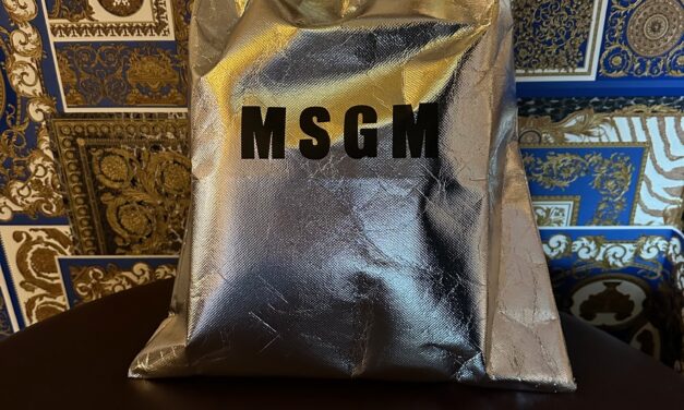 Denim, silver och transparens.